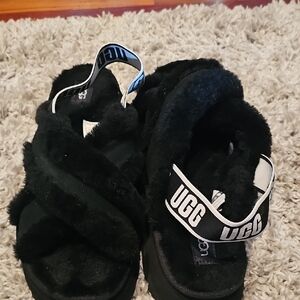 UGG Black Fluffy Crossband Sandals